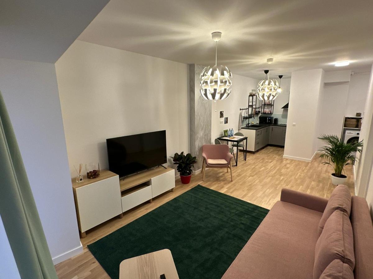 Art Apartment Bukarest Exteriör bild
